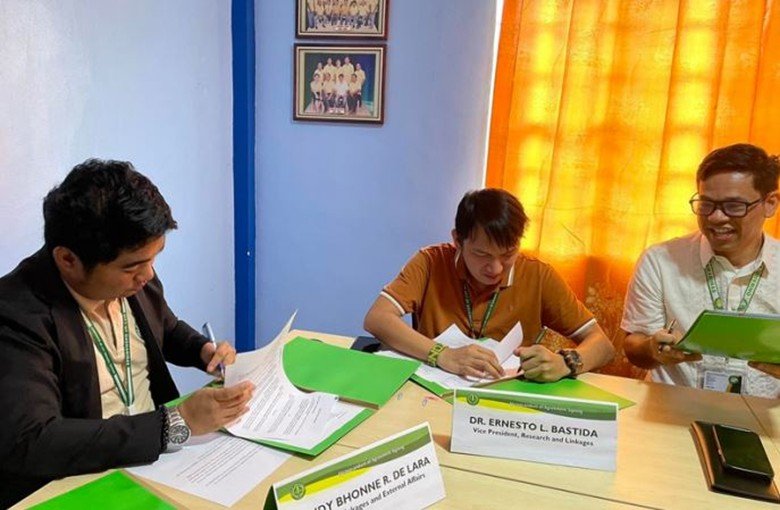 MOU Signing at Victoria Reyes