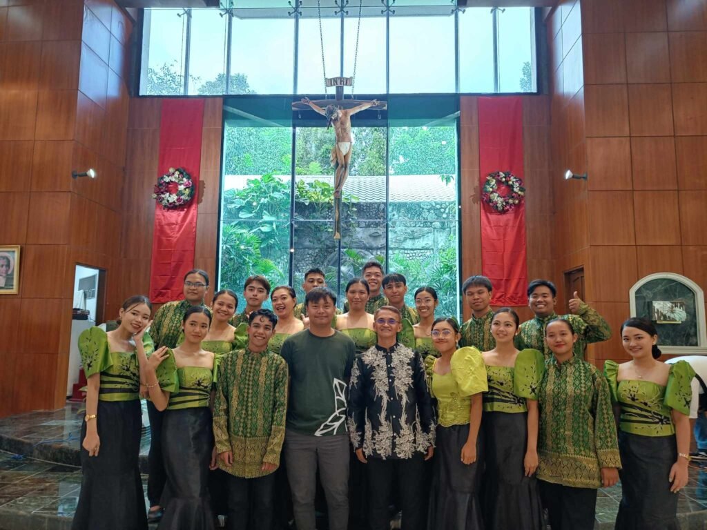 Regal Euphony Chorus sings in Voces Unitas Concert